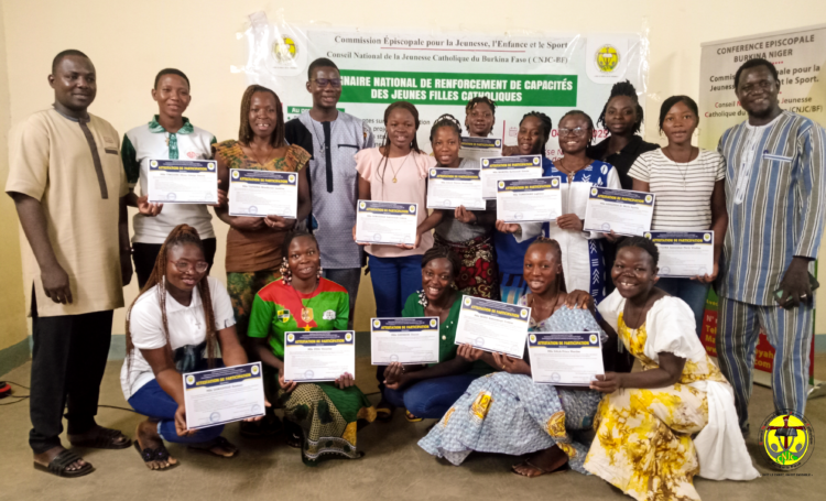 SEMINAIRE DE RENFORCEMENT DE CAPACITES DES JEUNES FILLES CATHOLIQUE 1er au 4 MAI 2025 à la Paroisse Notre Dame du Rosaire de Kologh Naaba