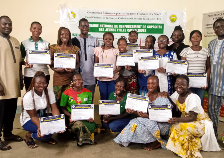SEMINAIRE DE RENFORCEMENT DE CAPACITES DES JEUNES FILLES CATHOLIQUE 1er au 4 MAI 2025 à la Paroisse Notre Dame du Rosaire de Kologh Naaba